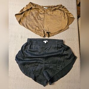 Lunya Washable Silk Sleep Shorts Lot of TWO size Small